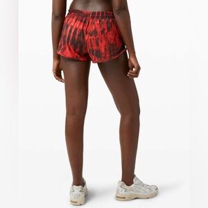 LULULEMON | hotty hot shorts || 2.5” *game day* size 4